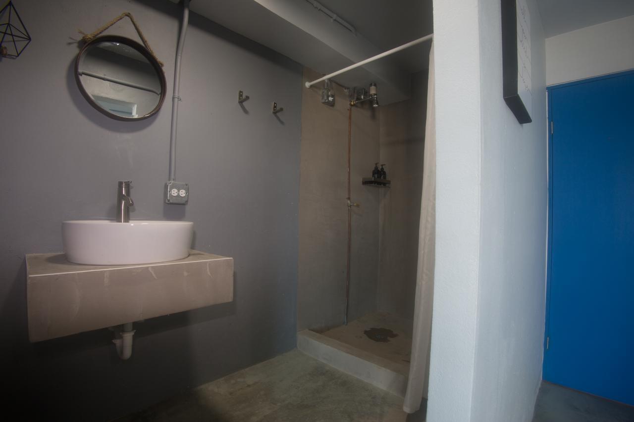 סן חואן Nomada Urban Beach Hostel- Calle Loiza (Adults Only) מראה חיצוני תמונה